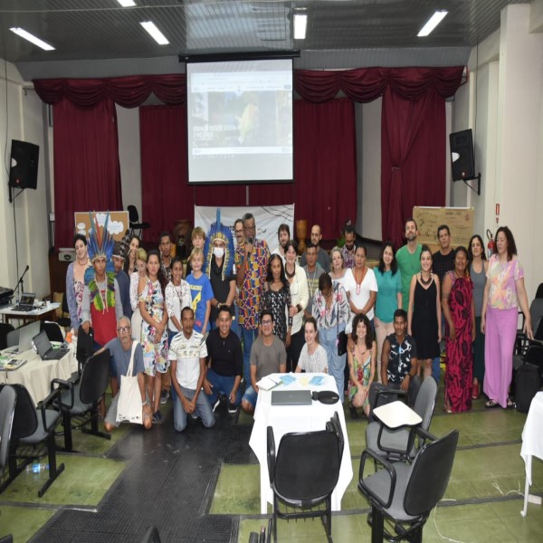 CATRAPOA e a Plataforma de Territórios Tradicionais  - Geise de Góes Canalez